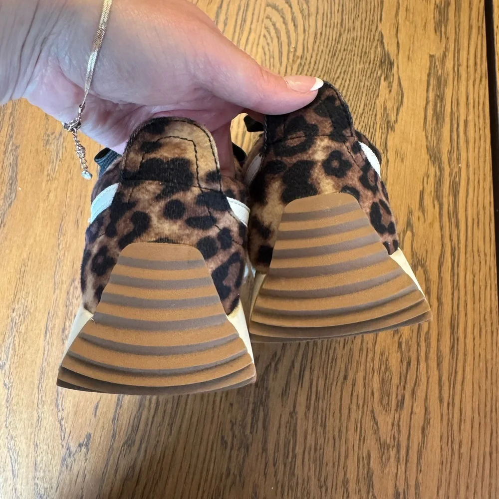 Dolce Vita‎ Leopard Print Sneakers BYNX